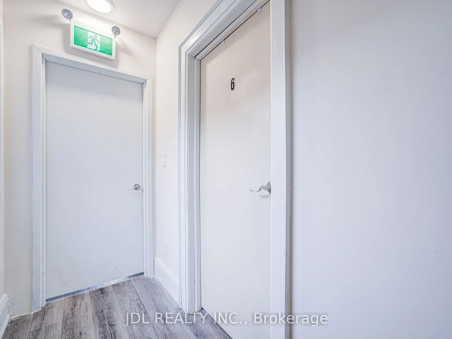 2 bed, $1,950 — Photo 2
