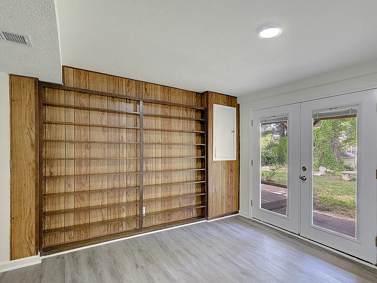 6417 Kaine Dr — Photo 36