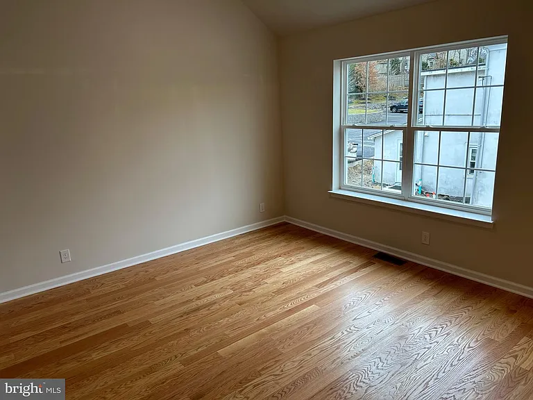 1057 Easton Rd #B — Photo 9