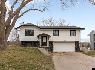 15730 Valley St, Omaha, NE 68130