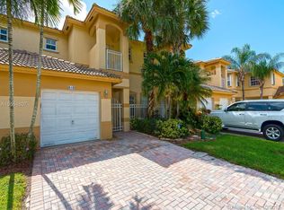 818 NW 170th Ter, Pembroke Pines, FL 33028