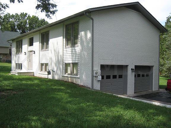 3rd image of 205 Wells Fargo Dr