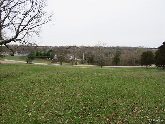 2nd image of 2371 Holtgrewe Rd