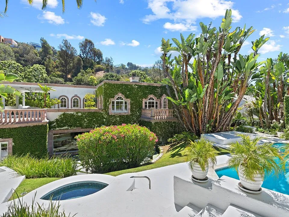 1241 Stone Canyon Rd