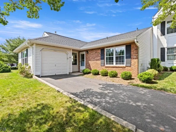 357 Cotswold Pl, Franklin Twp., NJ 08873