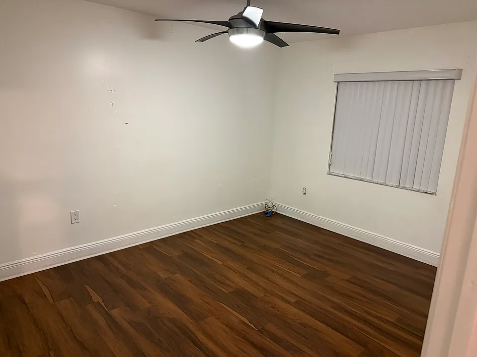1021 NW 40th Ave