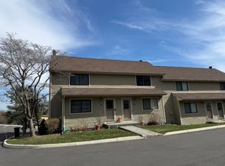 17 Coram Rd UNIT 3D, Shelton, CT 06484