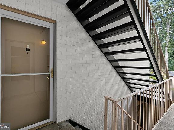 3rd image of 3211 University Blvd W APT 11