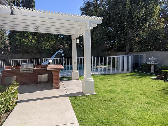 Covered Patio with Built in BBQ