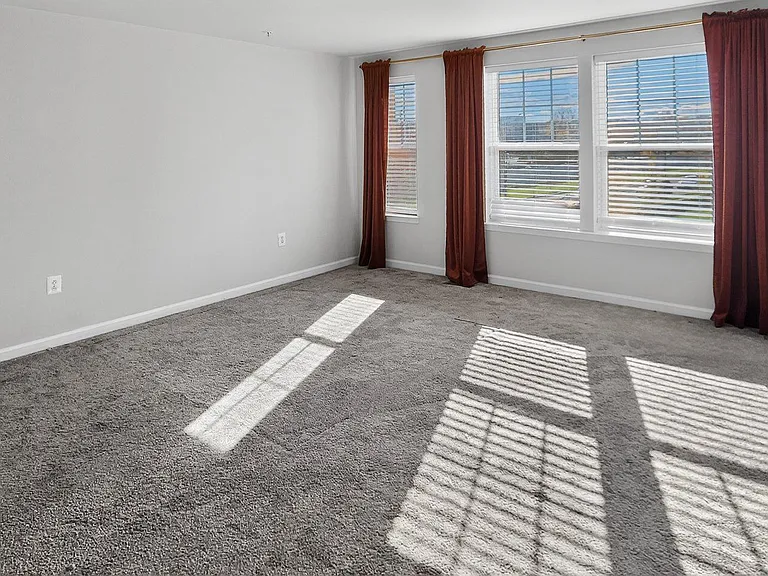 10570 Sally Ride Ln — Photo 28