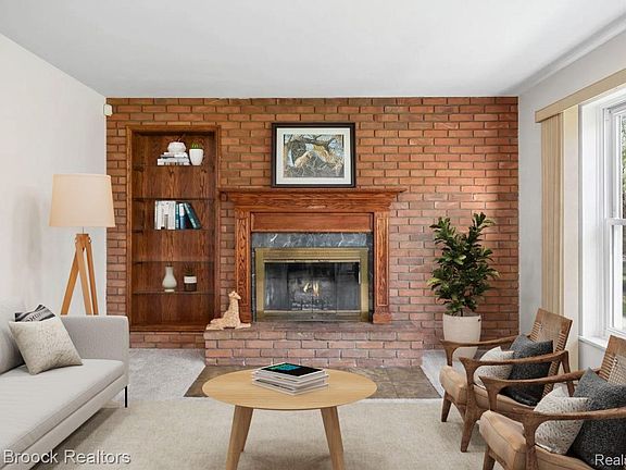 4th image of 4550 Patrick Rd