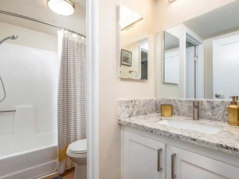 The Parc Apartments — Photo 7
