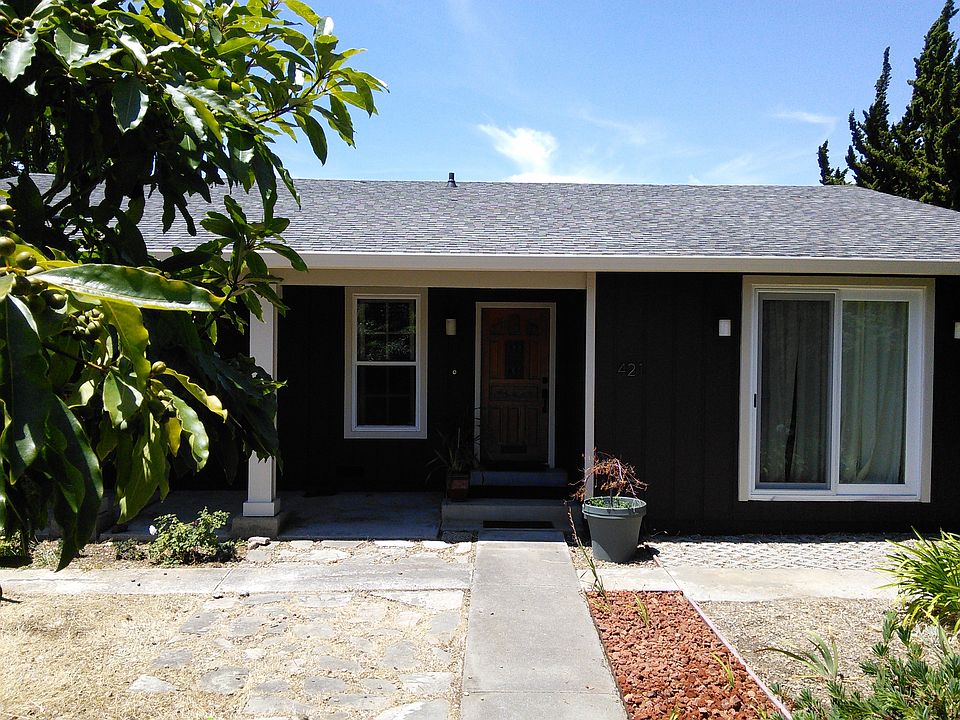 1st image of 421 N Camino Alto