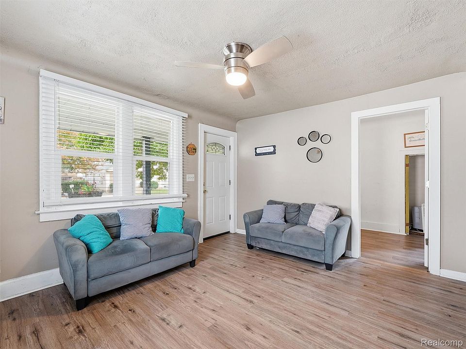 8700 Continental Ave, photo 17