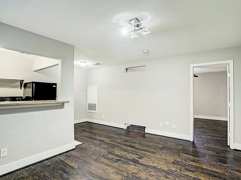 TLP Hawthorne — Photo 2