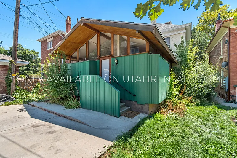 2 bed, 1.0 bath, 644 sqft, $1,550 — Photo 3