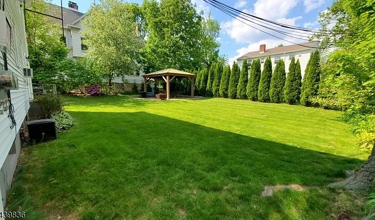 42 Walnut St — Photo 10