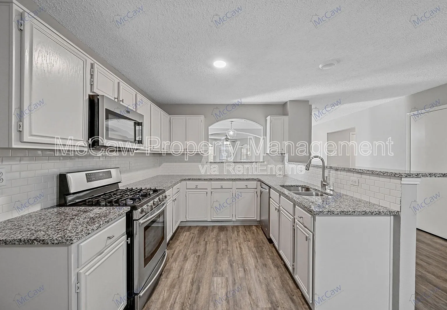 3 bed, 2.5 bath, 3009 sqft, $2,700 — Photo 3