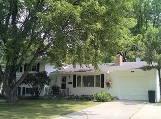 2505 Evergreen Rd N, Fargo, ND 58102