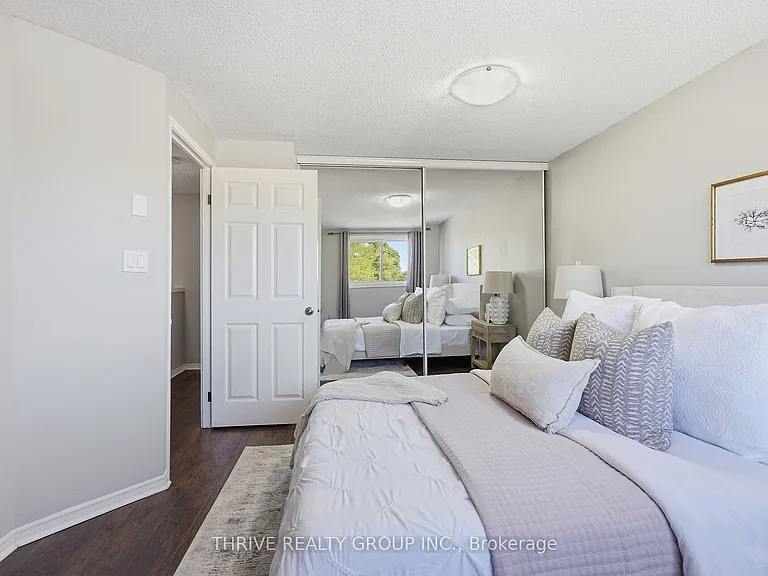 215 Commissioners Rd W #10 — Photo 15