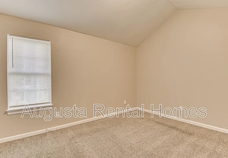 160 Chalet North Ct — Photo 7