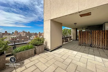 Sold by Coldwell Banker Warburg