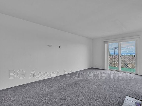 5th image of 2041 Miramonte Ave APT 22