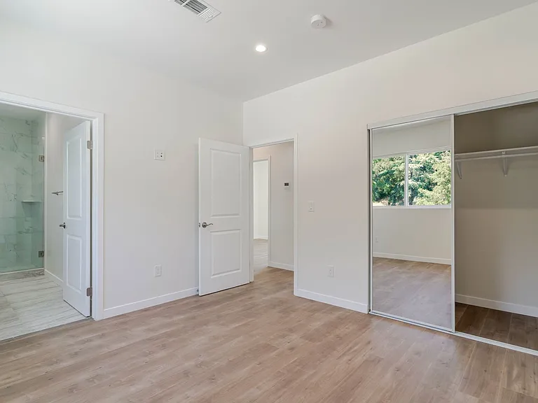 1961 Waltonia Dr #103 — Photo 16