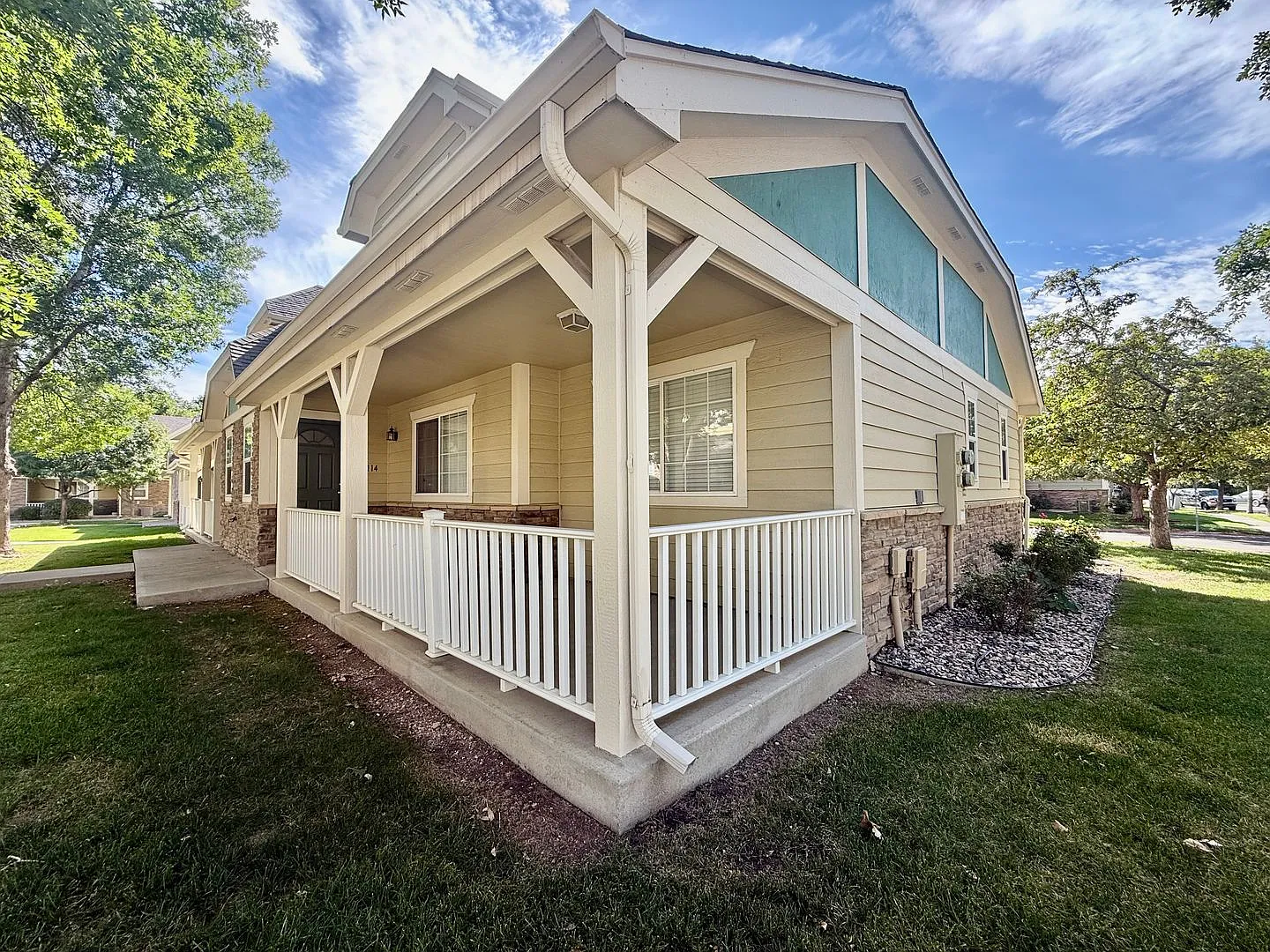 Prime Fort Collins Living: Modern 3-BR Townhome Near CSU & Trails Move-In Ready! — Photo 3