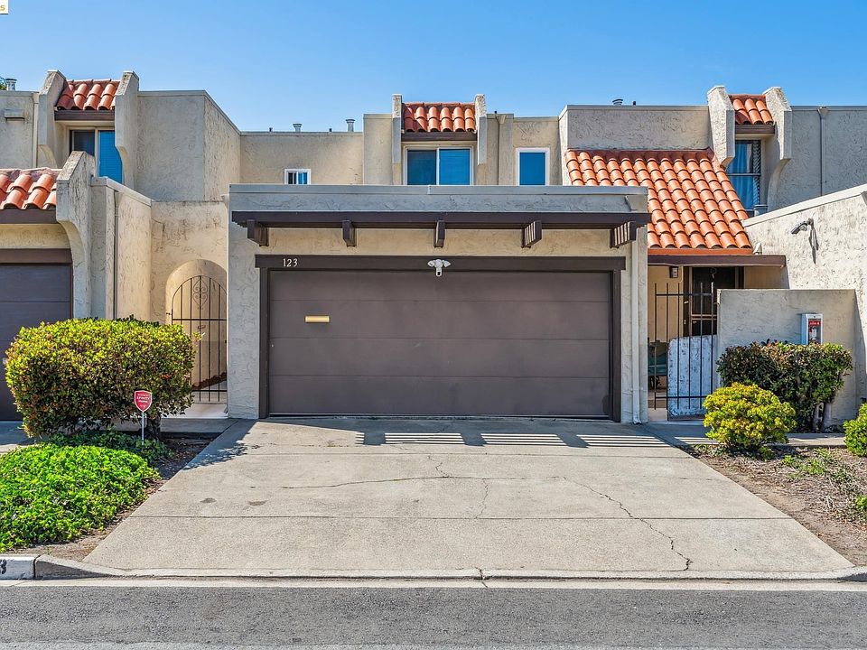 1st image of 123 Villa Dr