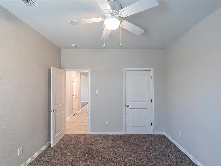 16141 Bronte Ln — Photo 10