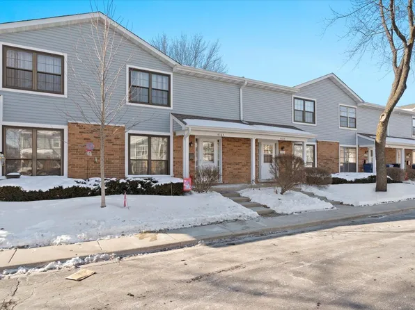 4163 Continental Dr, Waukegan, IL 60087