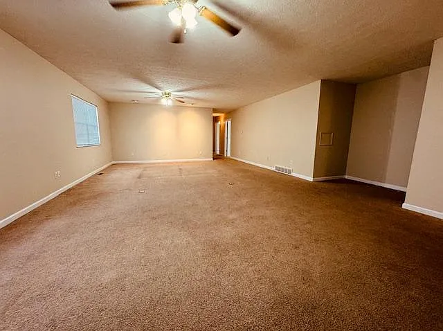 1576 E Pea Ridge Rd — Photo 2