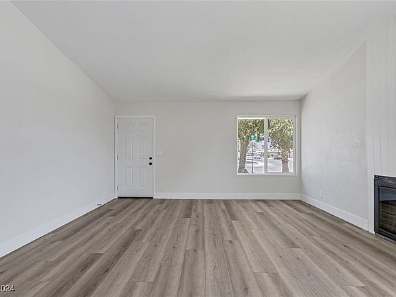 4th image of 5801 La Jolla Way