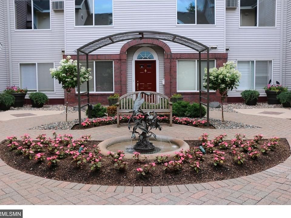 Fantastic courtyard setting