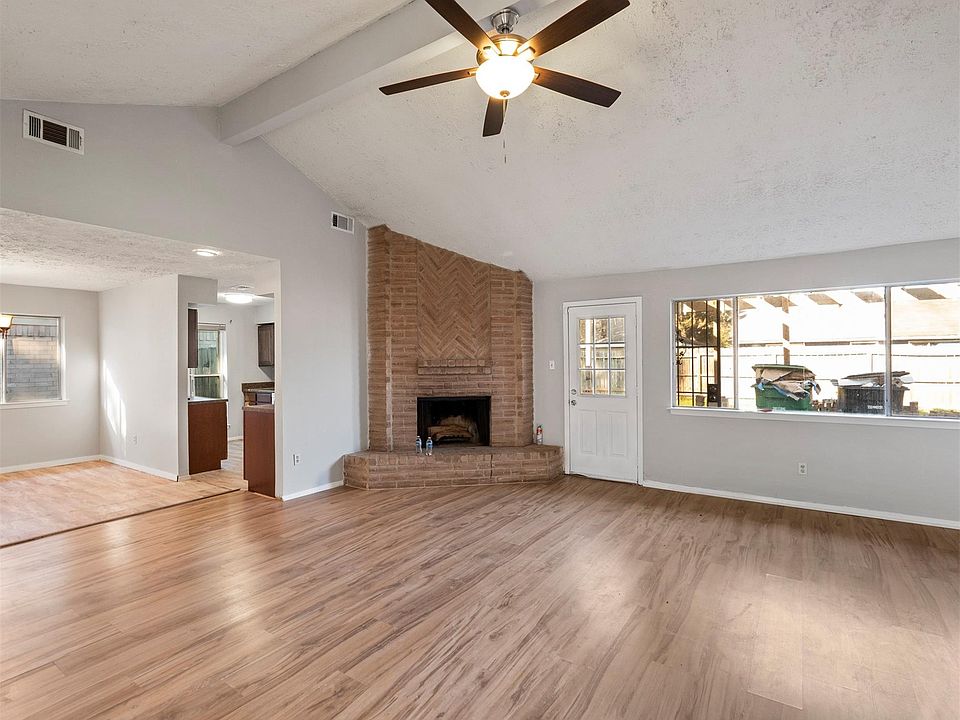 1st image of 17135 Quail Park Dr