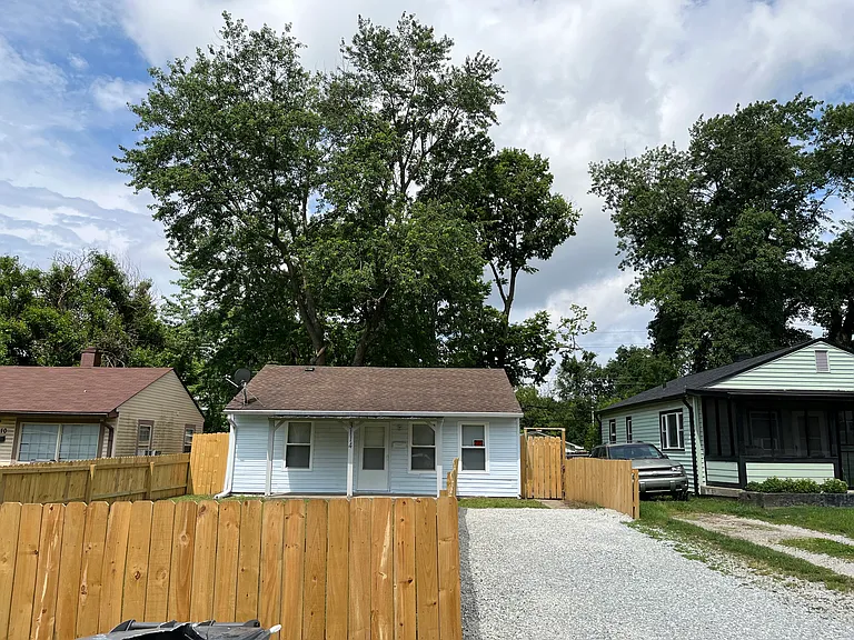 3114 Adams St — Photo 1