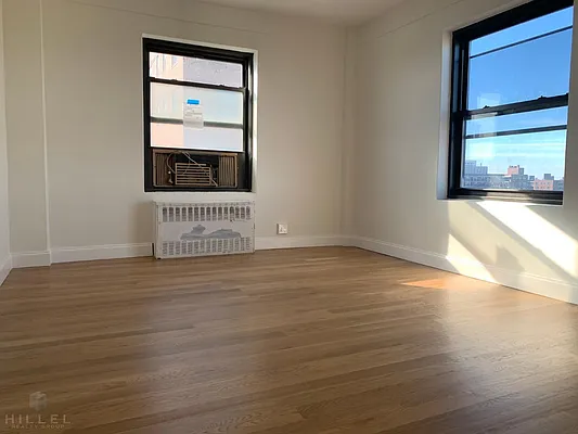 Sold by Hillel Realty Group | media 18