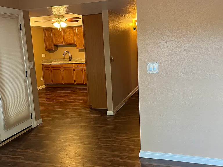 2663 E Evergreen St — Photo 8