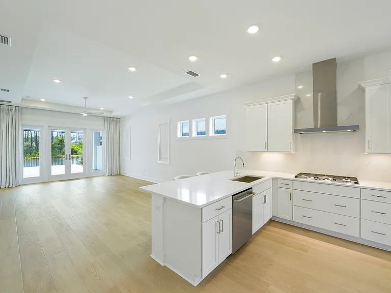 1615 Pathways Dr — Photo 30