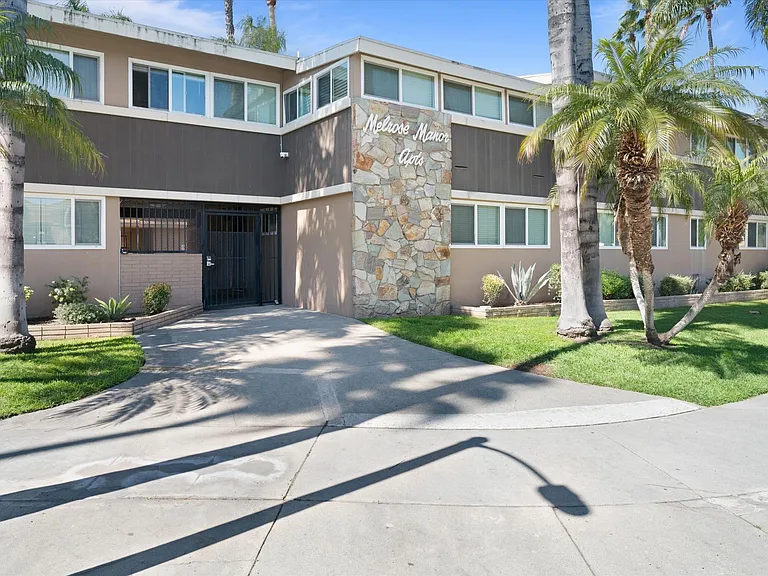 Melrose Manor Apartments - Riverside, CA — Photo 68