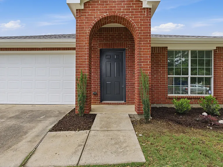 2051 Sunny Side Dr — Photo 7