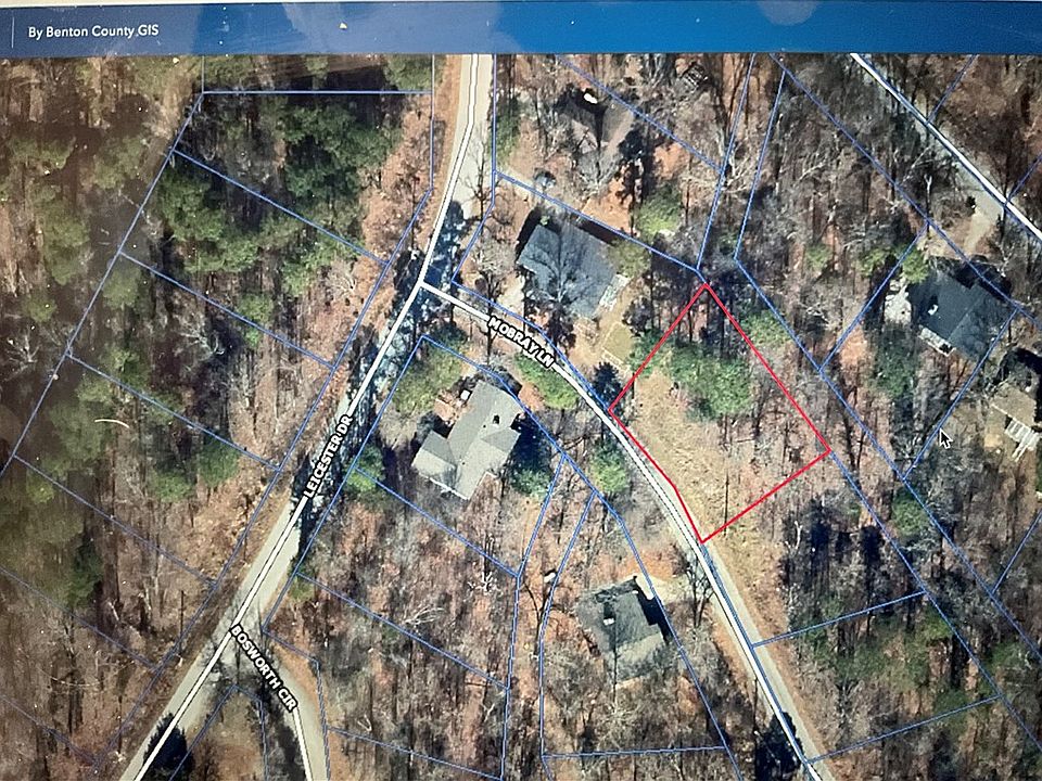 1st image of 4 Mobray Ln #4