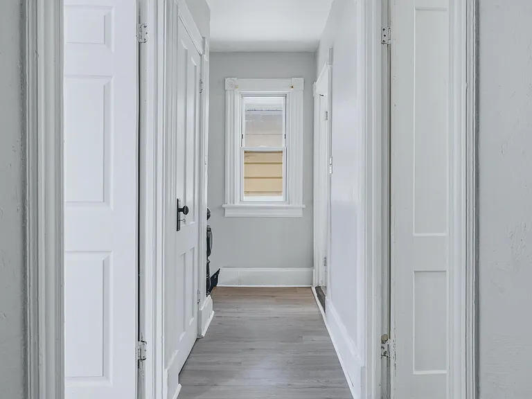 70 Van Deusen St — Photo 17