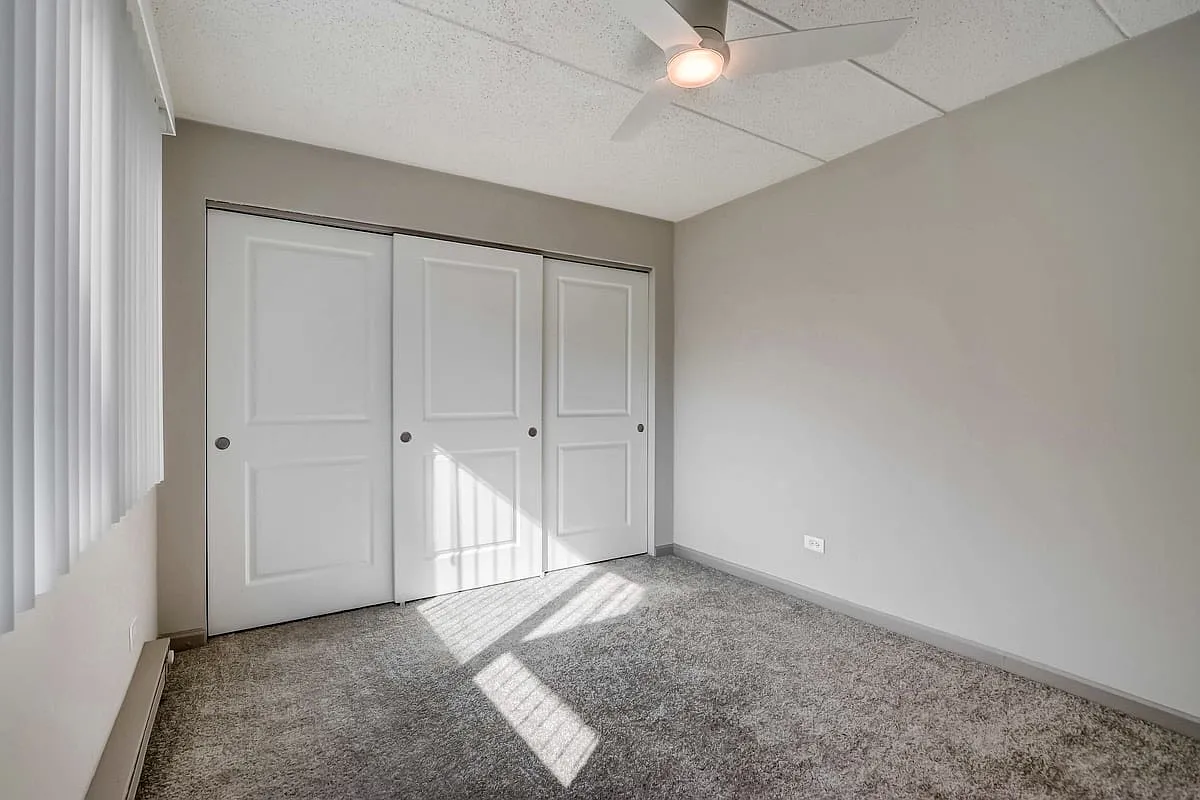 2 bed, 950 sqft, $2,000 — Photo 4
