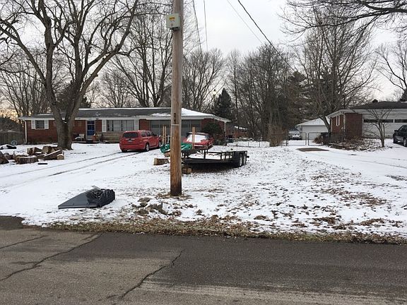 2nd image of 5525 Garrett Dr