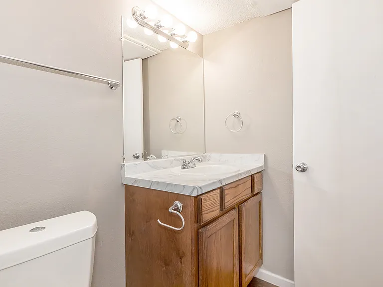 Stoneridge Apartments — Photo 29