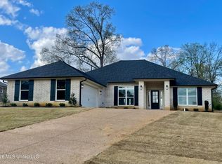112 Farley Rd, Byhalia, MS 38611