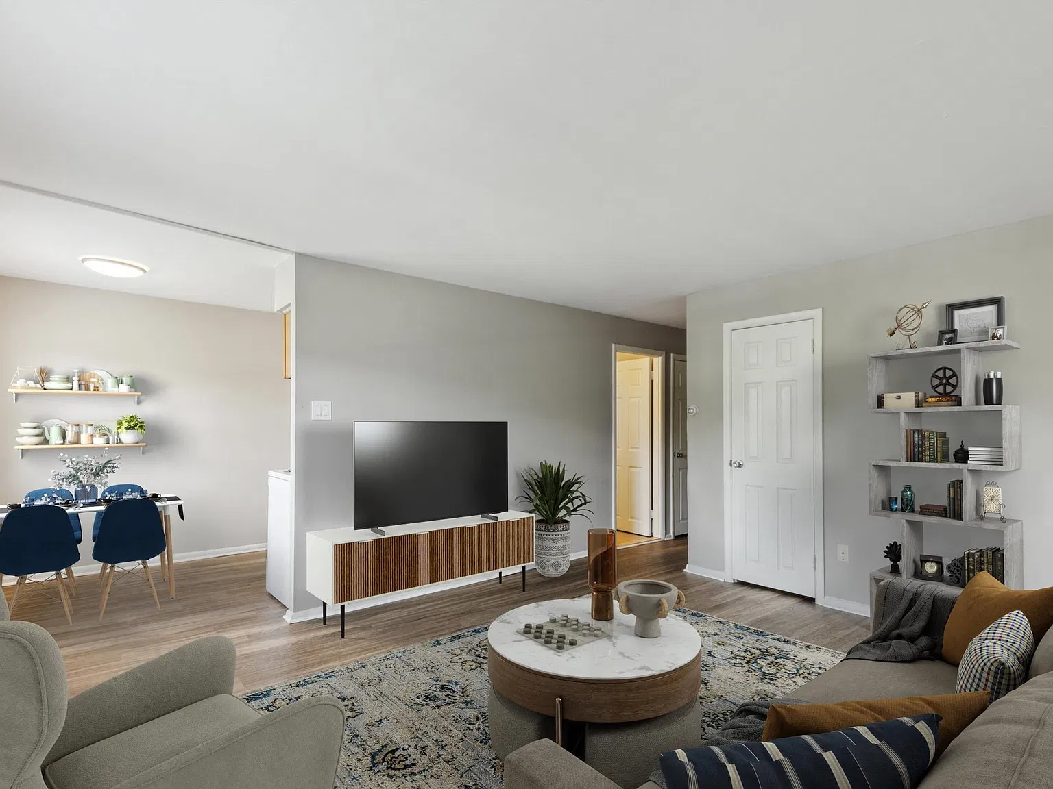 352 N York Rd — Photo 4