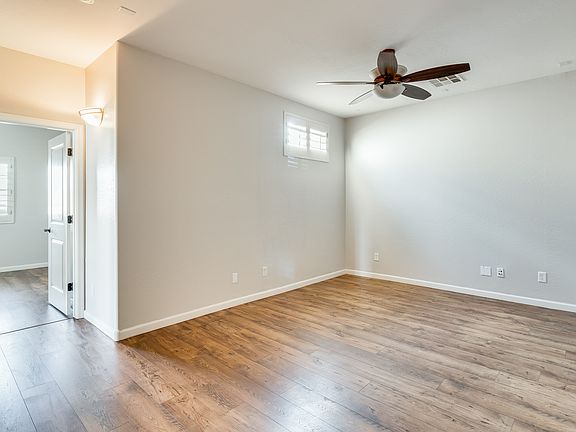 4th image of 15355 W Columbine Dr